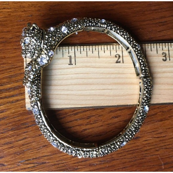 Vtg Exquisite Goldtone Crystal Rhinestone Leopard Hinged Bangle Cuff Bracelet - Picture 11 of 12